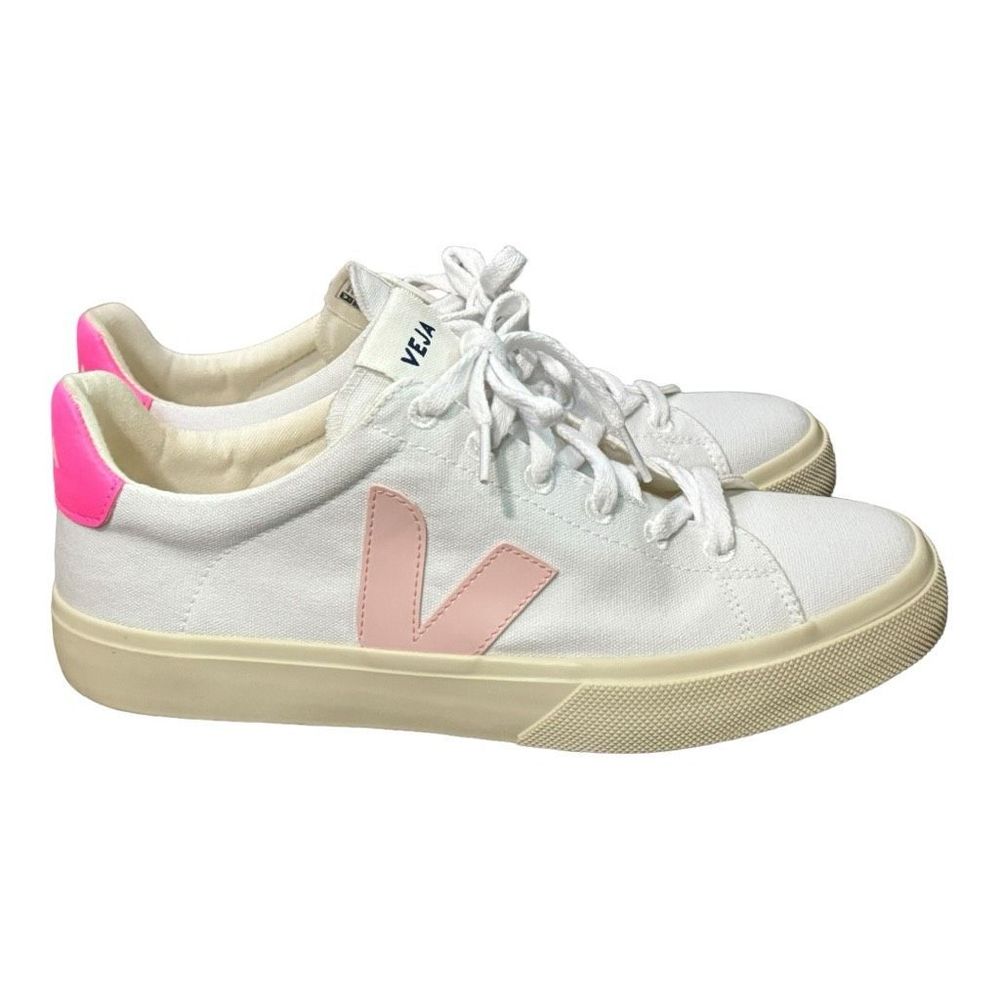NWOT Womens VEJA CAMPO CA CANVAS White Petale Sari size 9